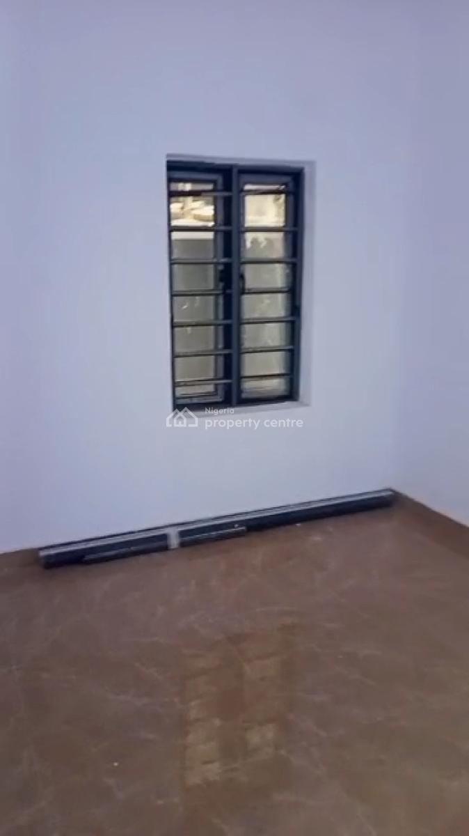 Neatly Used Mini Flat, Adekunle, Yaba, Lagos, Mini Flat (room and Parlour) for Rent