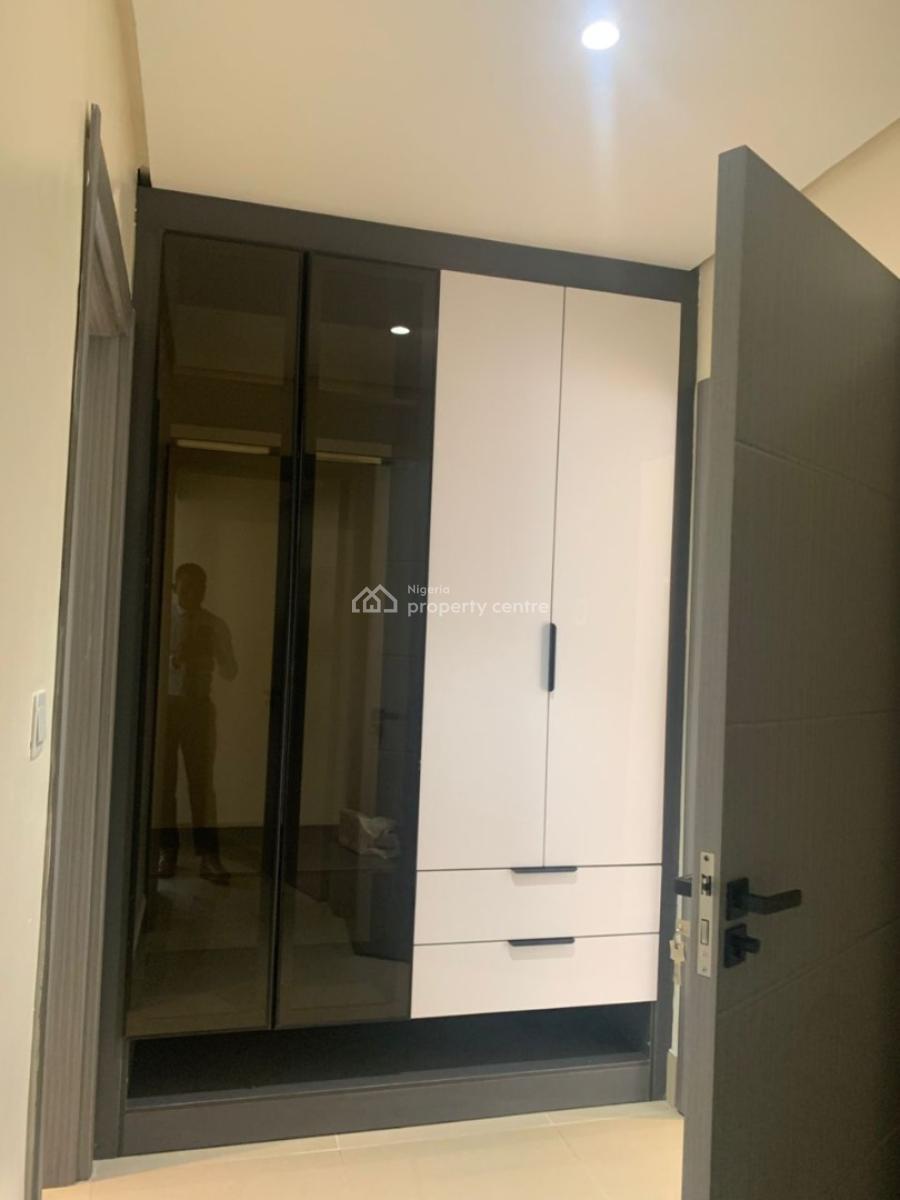 Luxury Serviced 2 Bedroom Apartment, Off Admiralty Road, Lekki Phase 1, Lekki, Lagos, Flat / Apartment for Rent