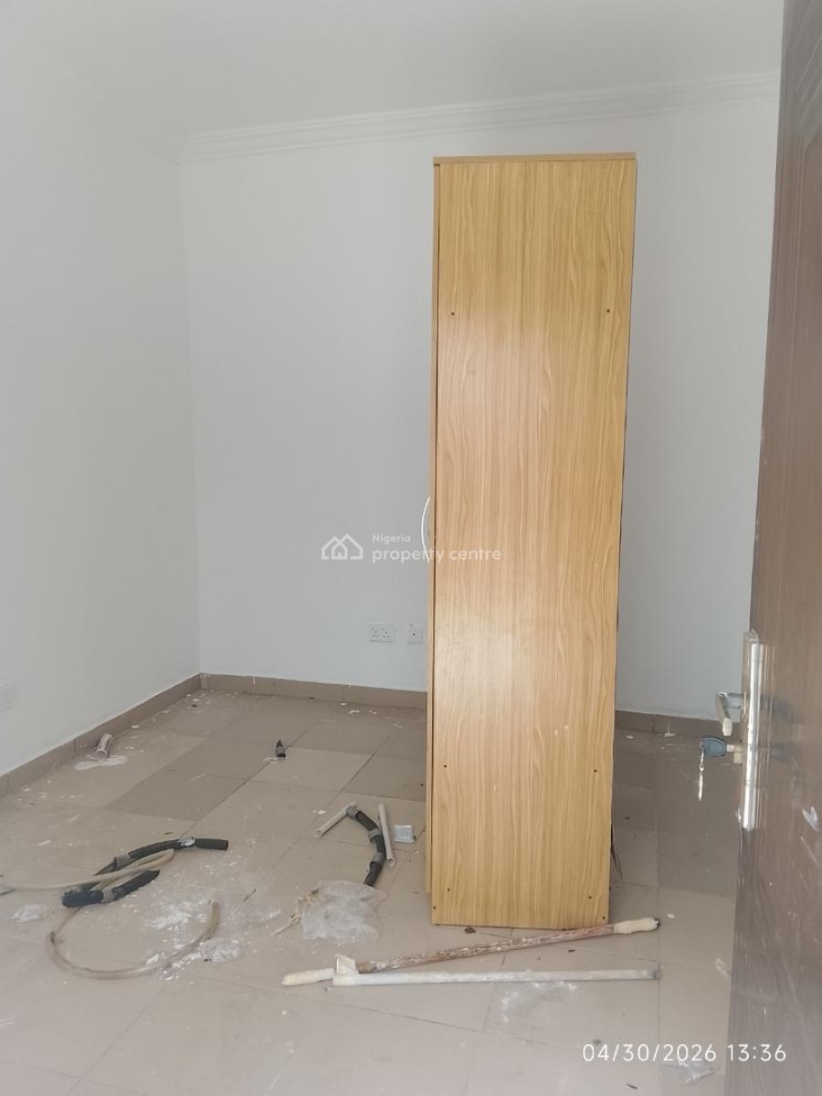 Sharp and Spacious Bq with 24 Hours Light, Chevron, Lekki, Lagos, Flat / Apartment for Rent