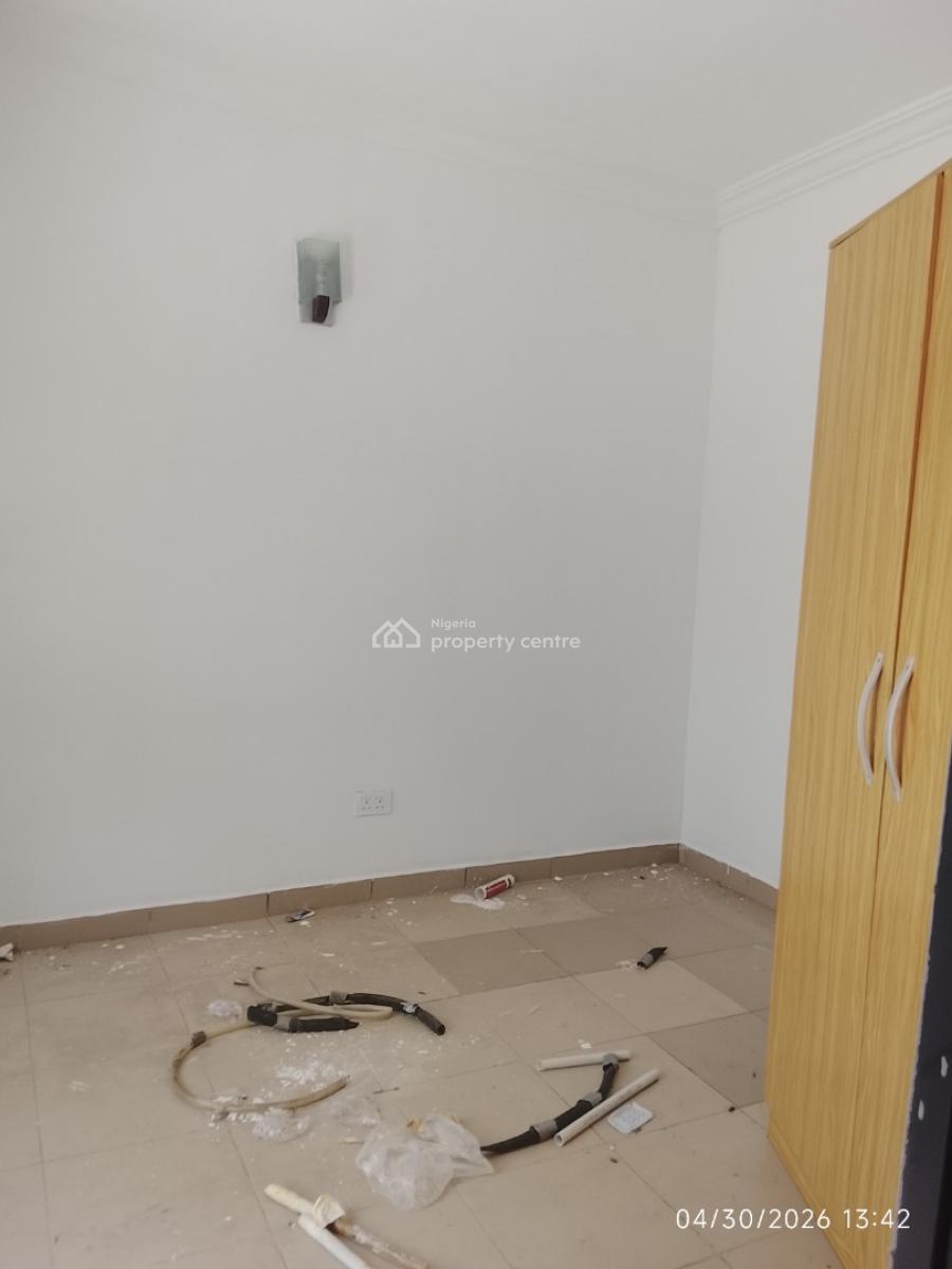 Sharp and Spacious Bq with 24 Hours Light, Chevron, Lekki, Lagos, Flat / Apartment for Rent