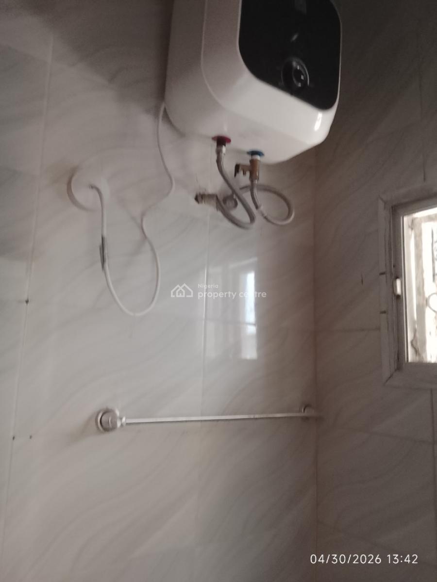 Sharp and Spacious Bq with 24 Hours Light, Chevron, Lekki, Lagos, Flat / Apartment for Rent