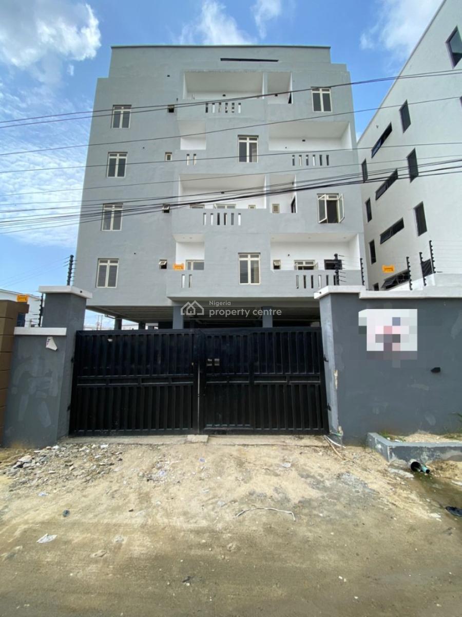 Adorable Spacious 2 Bedroom Maisonette in a Secure Estate, Lekki Phase 1, Lekki, Lagos, Flat / Apartment for Sale