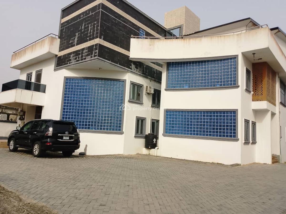 Water Front Luxury  3 Bedrooms Semi Detached House, Off Road 2, Vgc, Lekki, Lagos, Semi-detached Duplex for Rent