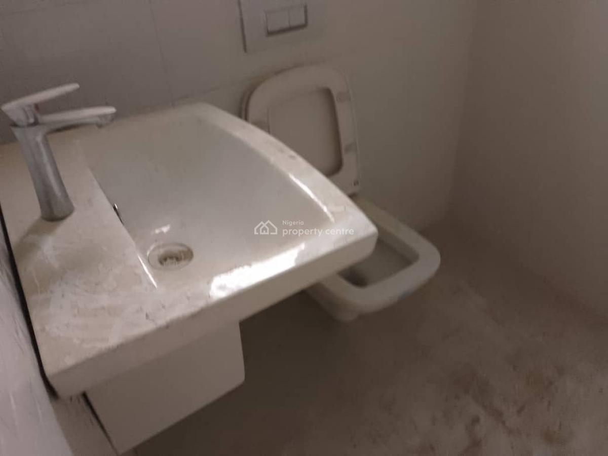 Water Front Luxury  3 Bedrooms Semi Detached House, Off Road 2, Vgc, Lekki, Lagos, Semi-detached Duplex for Rent