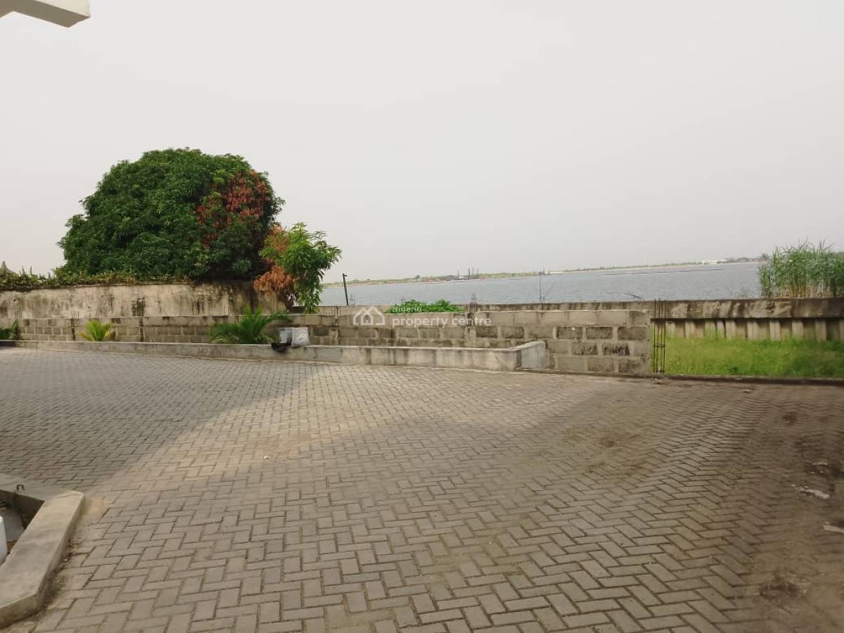 Water Front Luxury  3 Bedrooms Semi Detached House, Off Road 2, Vgc, Lekki, Lagos, Semi-detached Duplex for Rent