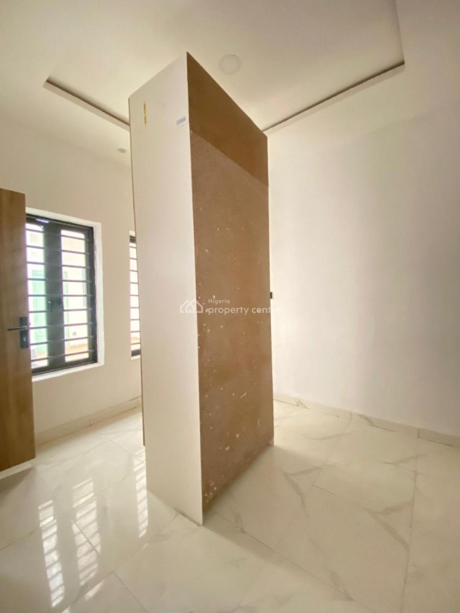 Gorgeous Spacious 3 Bedroom Apartment in a Secure Estate, Ajah, Lekki, Lagos, Flat / Apartment for Sale