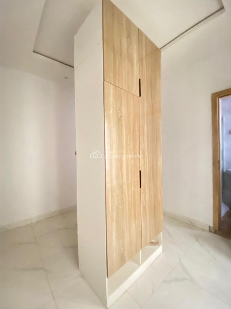 Gorgeous Spacious 3 Bedroom Apartment in a Secure Estate, Ajah, Lekki, Lagos, Flat / Apartment for Sale