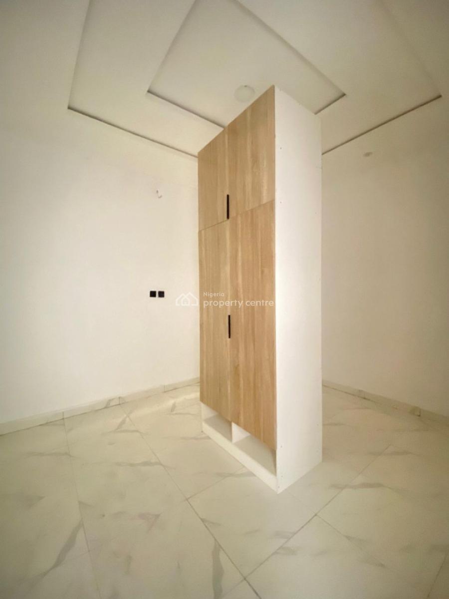 Gorgeous Spacious 3 Bedroom Apartment in a Secure Estate, Ajah, Lekki, Lagos, Flat / Apartment for Sale