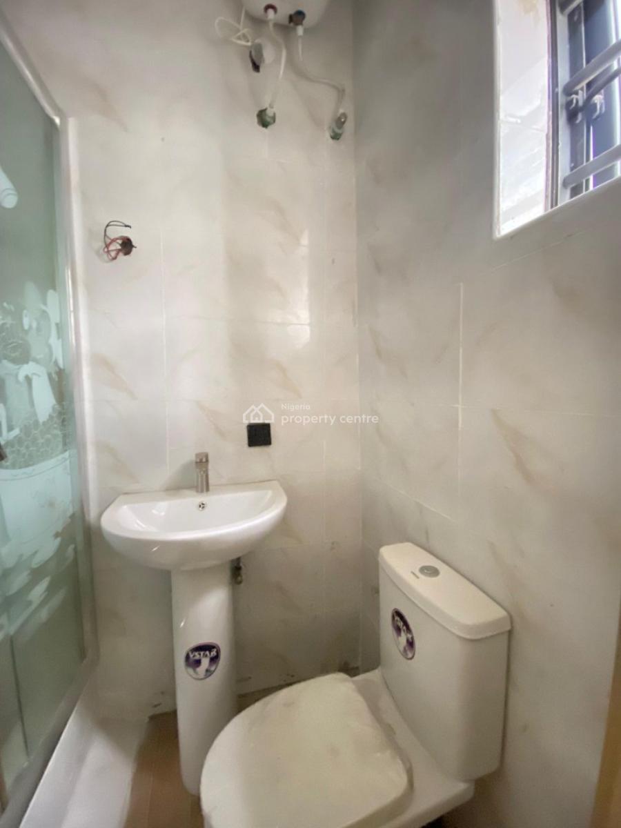 Gorgeous Spacious 3 Bedroom Apartment in a Secure Estate, Ajah, Lekki, Lagos, Flat / Apartment for Sale