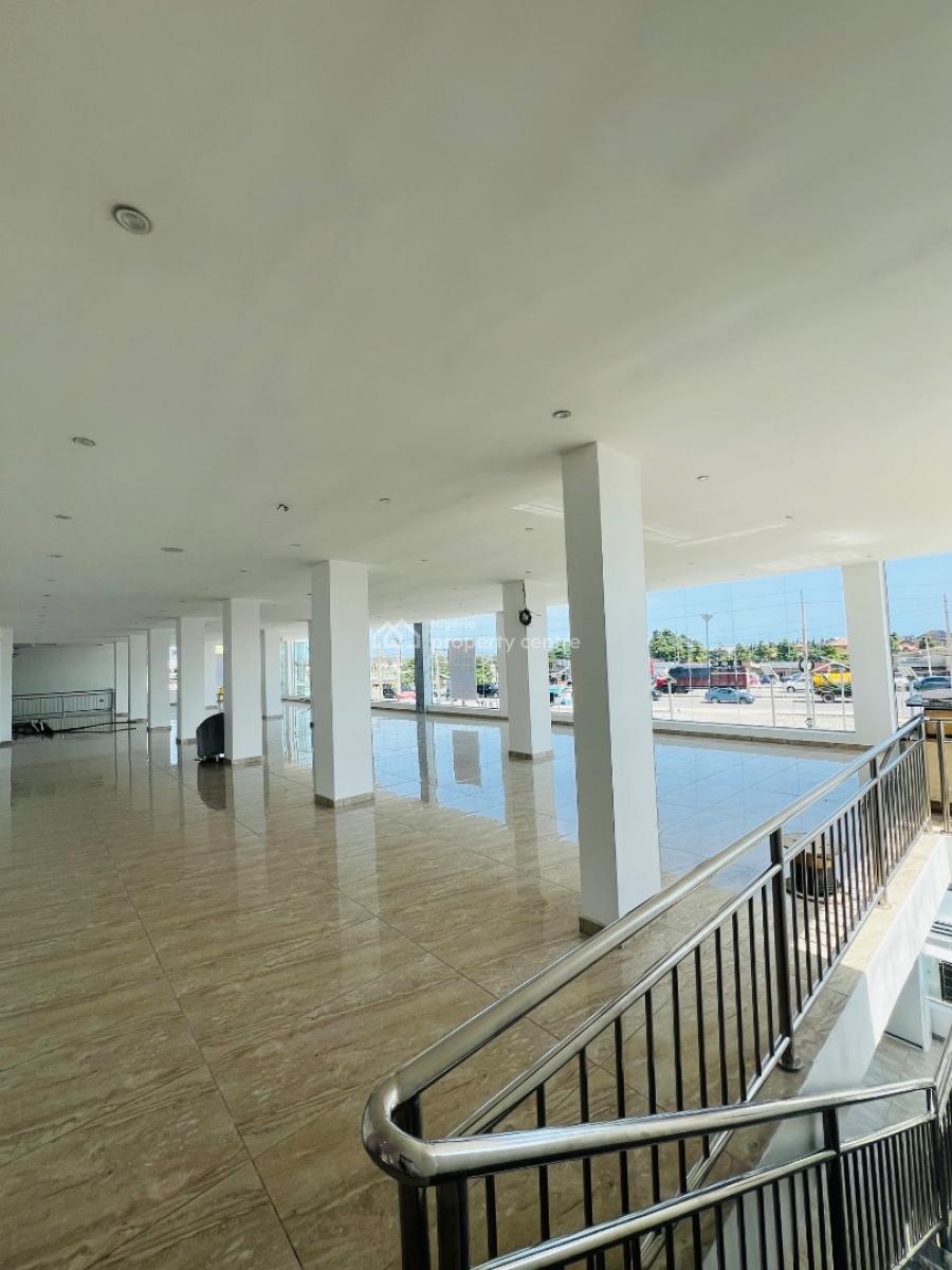 Office /show Room  300sqm, Ajah, Lagos, Shop for Rent