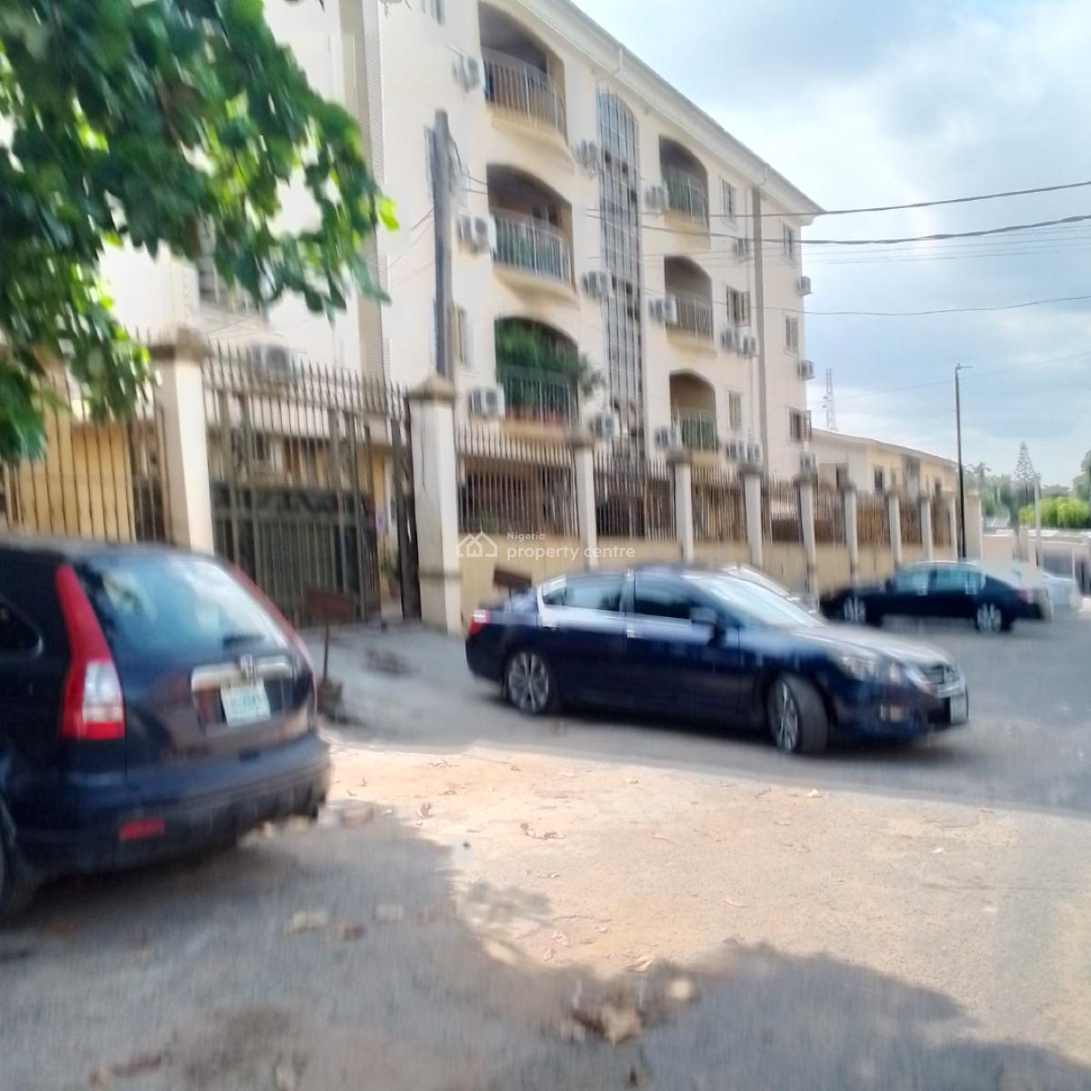 Very Spacious and Furnitured 3bedroom Flat at Anthony, Maryland Anthony, Anthony, Maryland, Lagos, Flat / Apartment for Rent