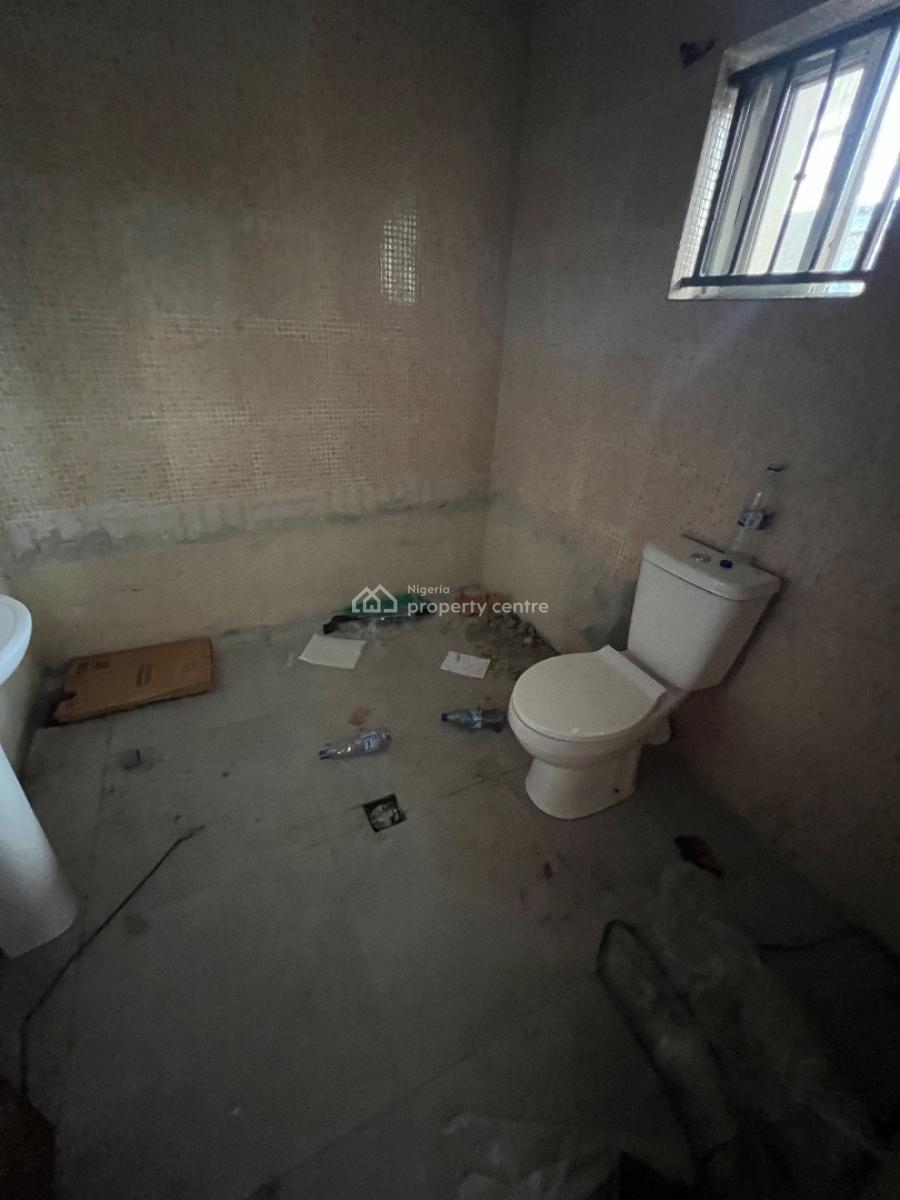 a Room and Parlour Office Space, Off Admiralty Road Lekki Phase 1, Lekki Phase 1, Lekki, Lagos, Office Space for Rent