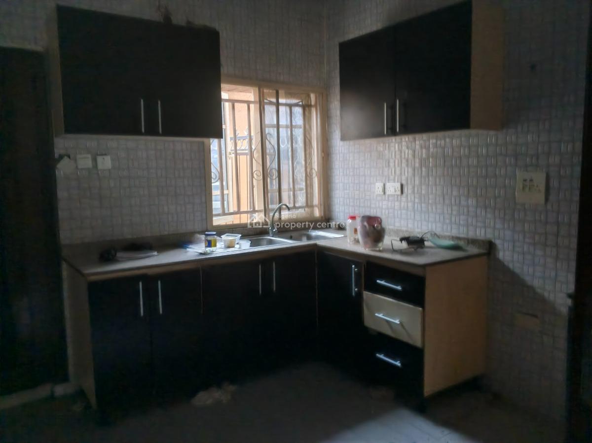 4 Bedroom Semi Detached Duplex, Idiroko Estate, Ilaje, Ajah, Lagos, Semi-detached Duplex for Rent