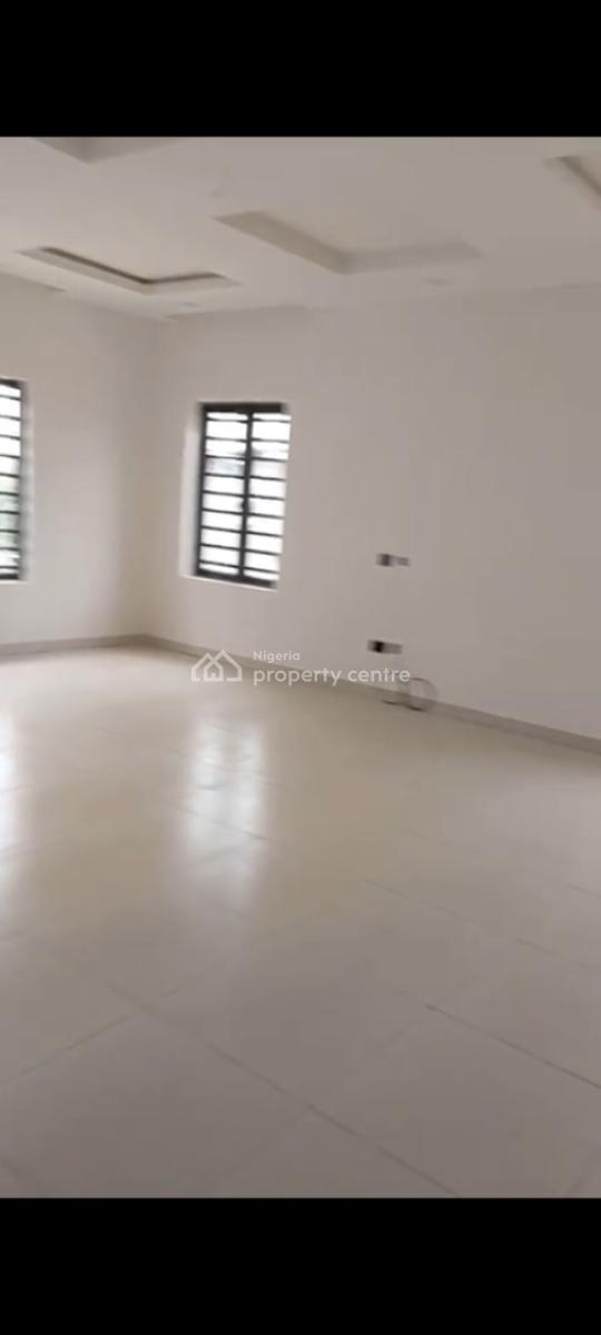 Video Available for a Spacious Room Upstairs with 24 Hours Power Suppl, Orchid Road, Lekki, Lagos, Self Contain (single Rooms) for Rent