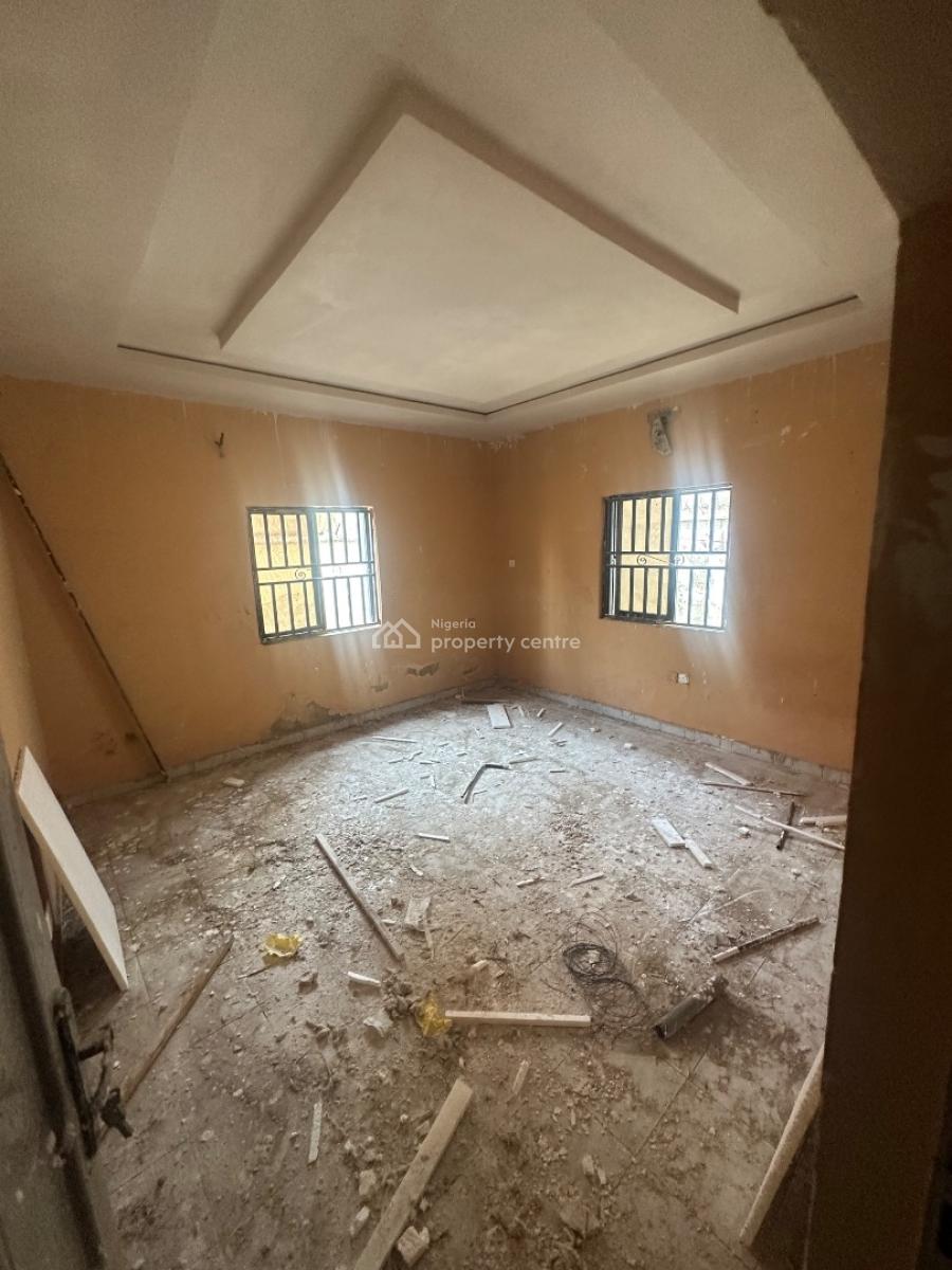 a Well Renovated One Bedroom Apartment in a Secured Environment, 3rd Avenue Main Gwarinpa, Gwarinpa, Abuja, Mini Flat (room and Parlour) for Rent