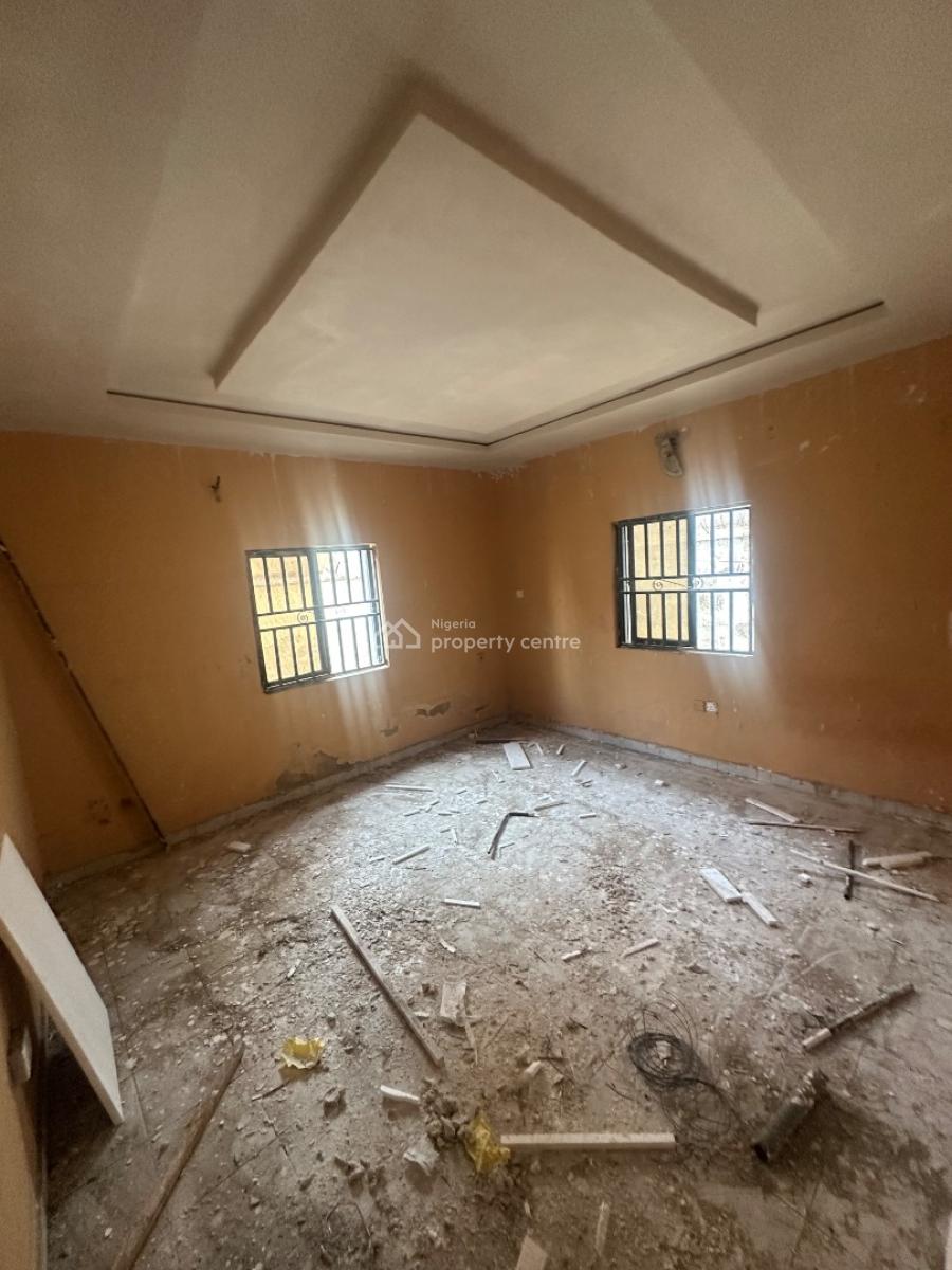 a Well Renovated One Bedroom Apartment in a Secured Environment, 3rd Avenue Main Gwarinpa, Gwarinpa, Abuja, Mini Flat (room and Parlour) for Rent