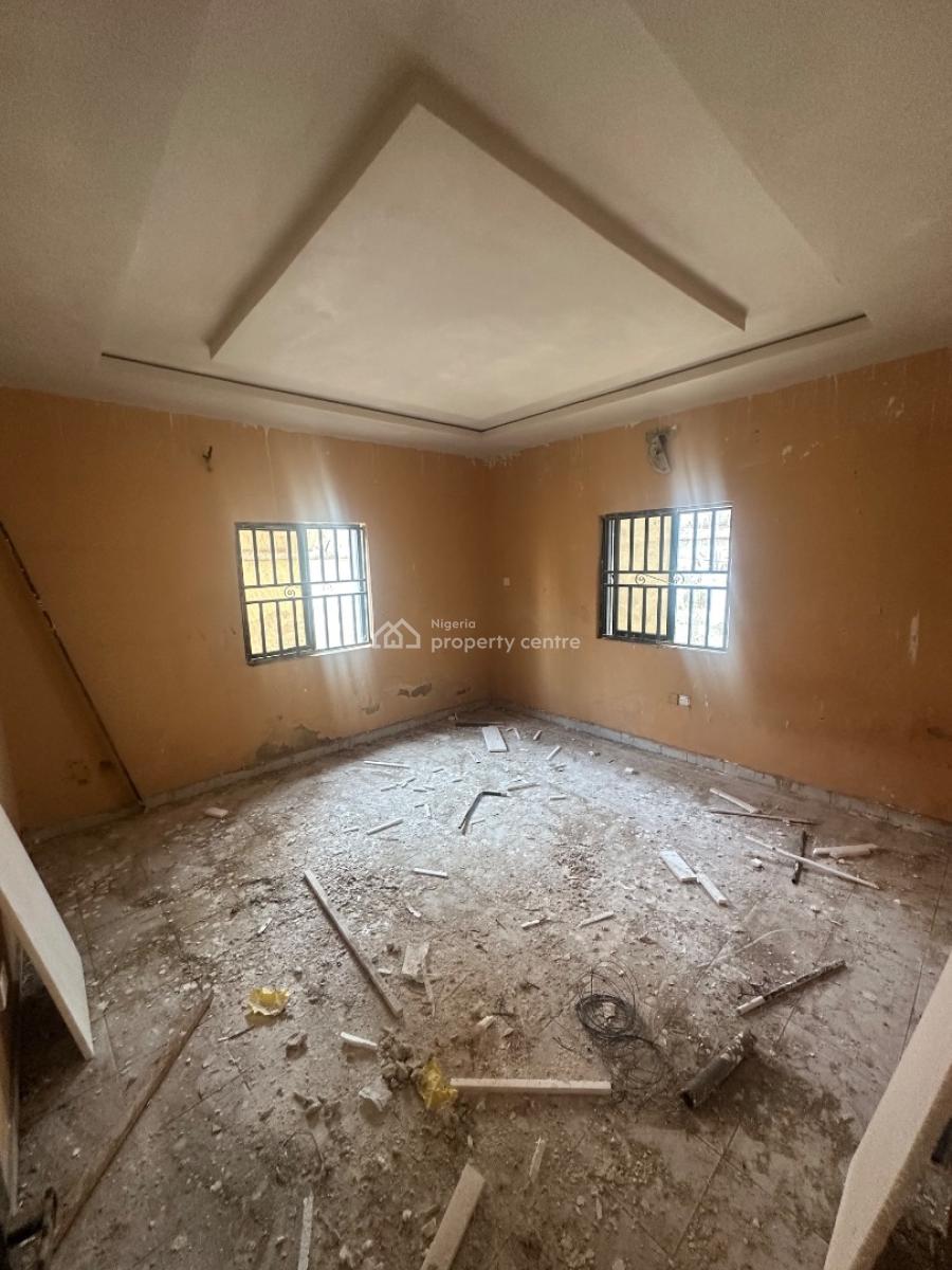 a Well Renovated One Bedroom Apartment in a Secured Environment, 3rd Avenue Main Gwarinpa, Gwarinpa, Abuja, Mini Flat (room and Parlour) for Rent