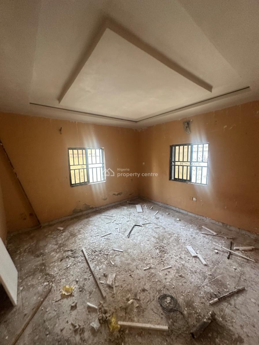 a Well Renovated One Bedroom Apartment in a Secured Environment, 3rd Avenue Main Gwarinpa, Gwarinpa, Abuja, Mini Flat (room and Parlour) for Rent