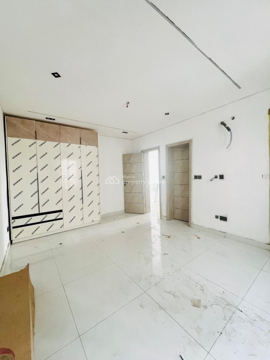 Spacious and Welt Built Two Bedroom Flat, Bella Vista Estate Lekki Phase One, Lekki, Lagos, Flat / Apartment for Sale