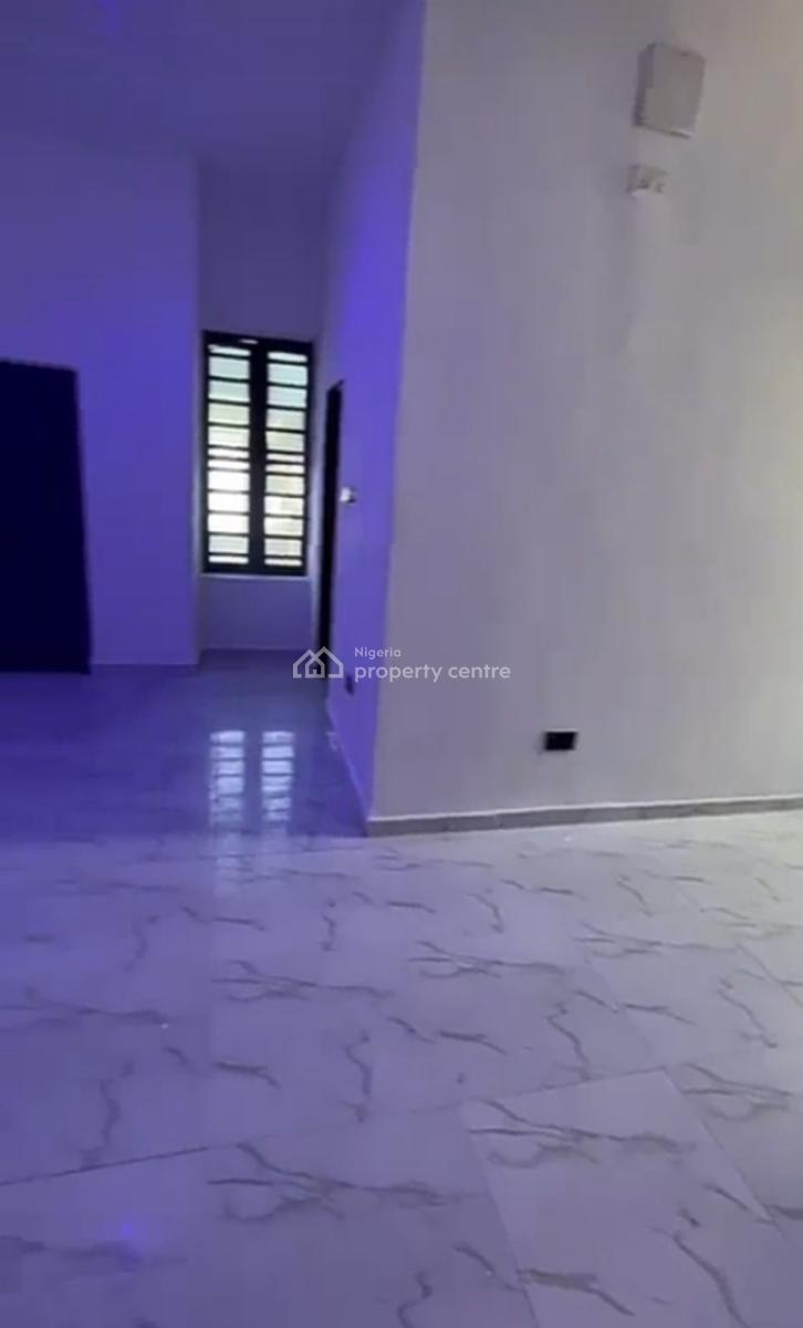Masters Bedroom with Mini Parlor { Video}, Dpkay Estate Orchid Road, Lekki, Lagos, Mini Flat (room and Parlour) for Rent