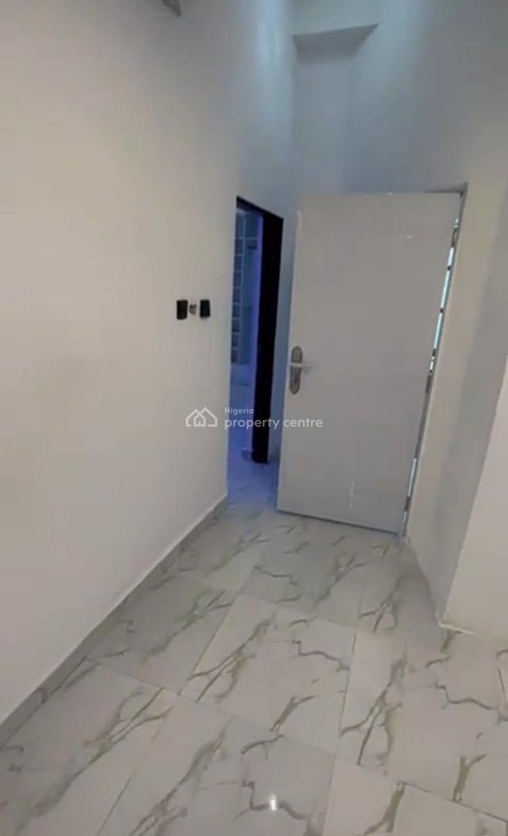 Masters Bedroom with Mini Parlor { Video}, Dpkay Estate Orchid Road, Lekki, Lagos, Mini Flat (room and Parlour) for Rent