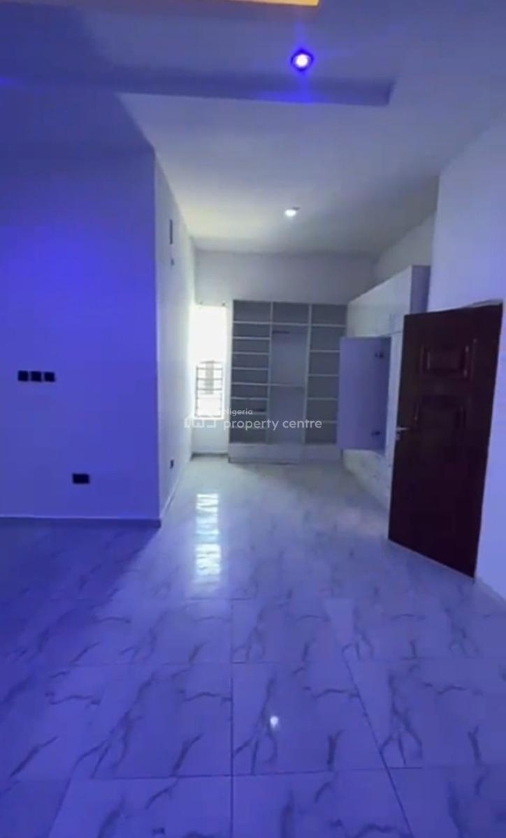 Masters Bedroom with Mini Parlor { Video}, Dpkay Estate Orchid Road, Lekki, Lagos, Mini Flat (room and Parlour) for Rent