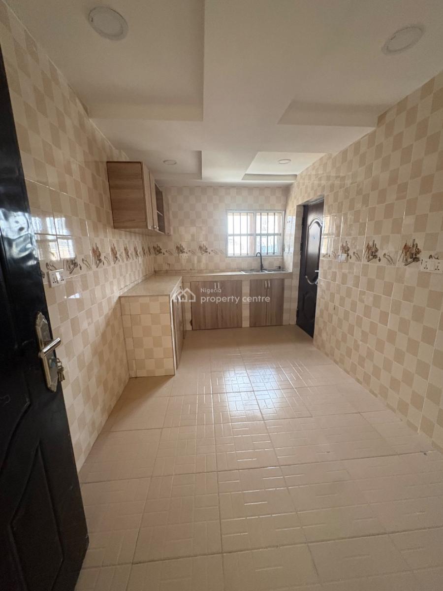 Standard 3-bedroom Flat (first Floor), Von Axis, Lugbe District, Abuja, Flat / Apartment for Rent