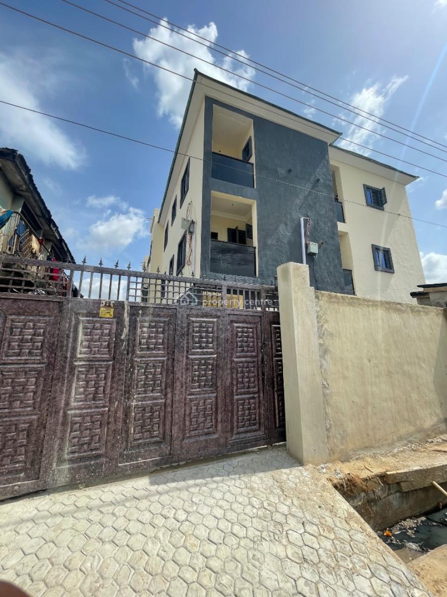 Modern Mini Flat with Balcony, Off Akilo Ikeja Lagos, Ikeja, Lagos, Mini Flat (room and Parlour) for Rent