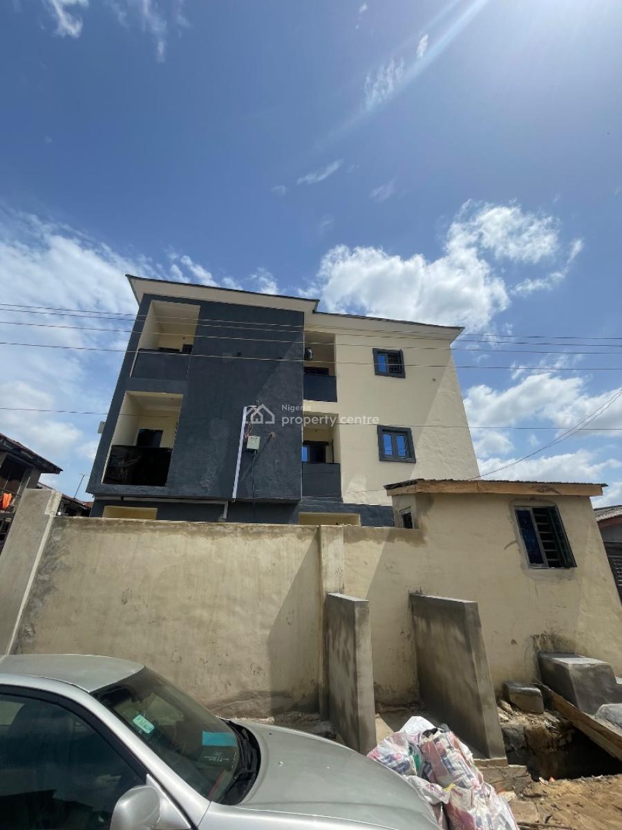 Modern Mini Flat with Balcony, Off Akilo Ikeja Lagos, Ikeja, Lagos, Mini Flat (room and Parlour) for Rent