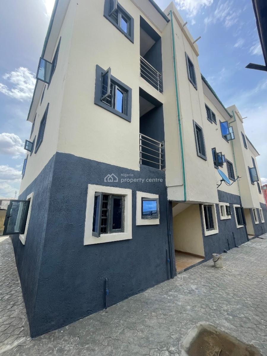 Modern Mini Flat with Balcony, Off Akilo Ikeja Lagos, Ikeja, Lagos, Mini Flat (room and Parlour) for Rent