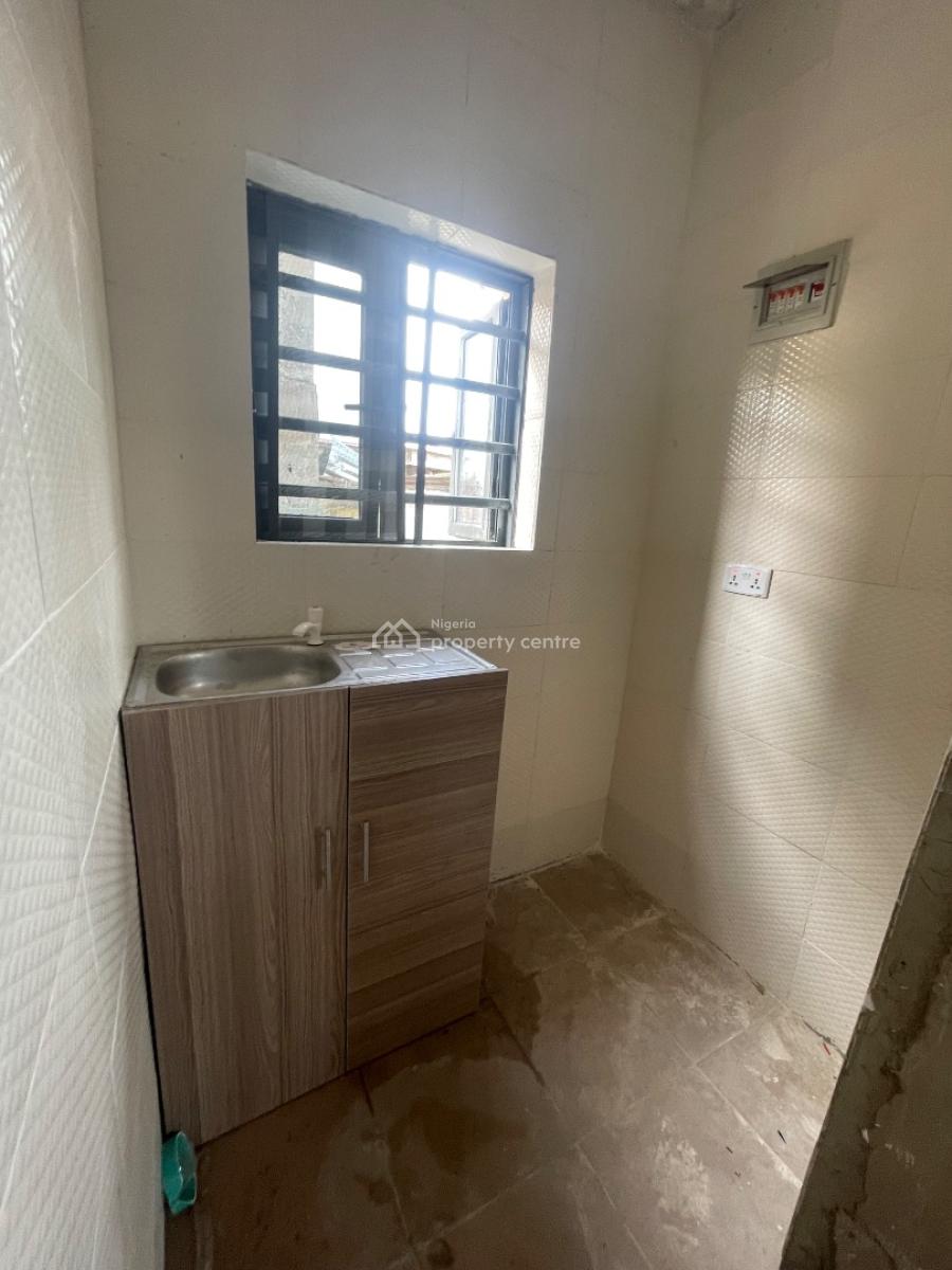 Modern Mini Flat with Balcony, Off Akilo Ikeja Lagos, Ikeja, Lagos, Mini Flat (room and Parlour) for Rent
