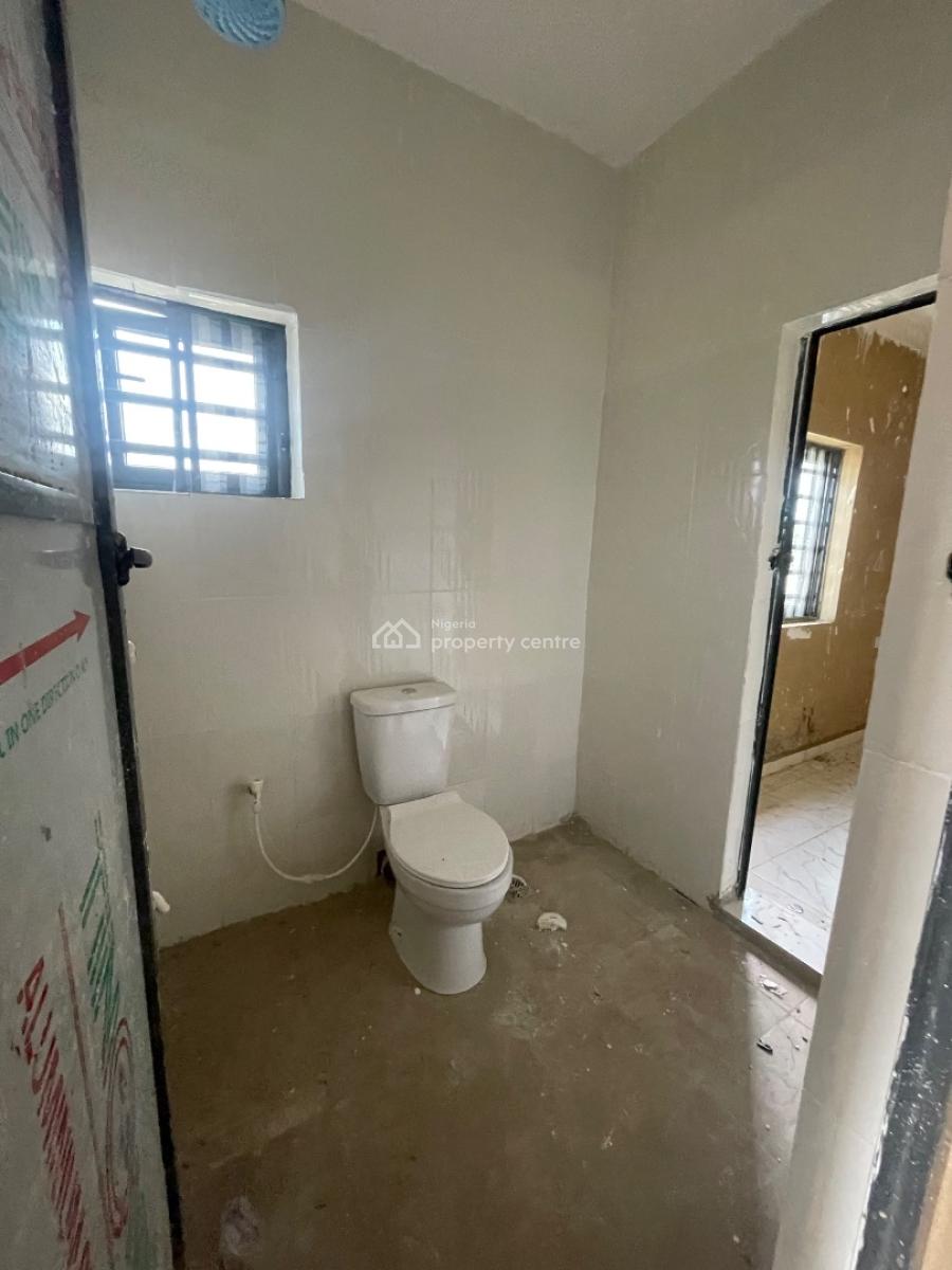 Modern Mini Flat with Balcony, Off Akilo Ikeja Lagos, Ikeja, Lagos, Mini Flat (room and Parlour) for Rent