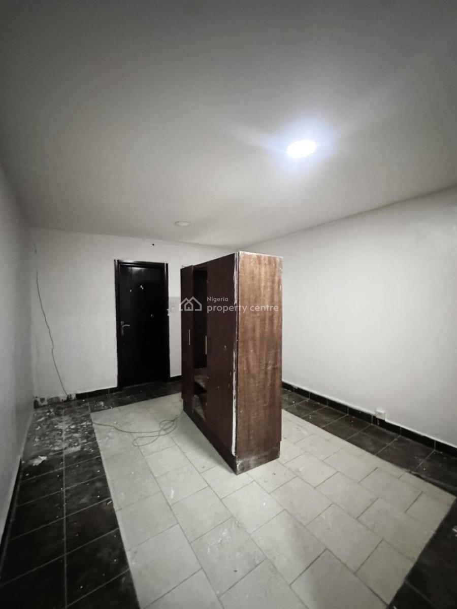 a Well Capacious 4 Bedroom Private Terraced  Duplex with Bq, Lekki Phase 1, Lekki, Lagos, Terraced Duplex for Sale
