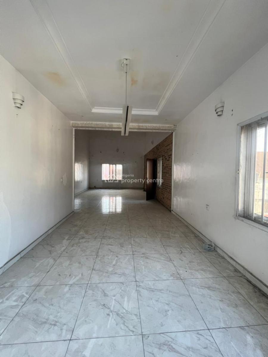 Spacious 3bedroom Terrace with Bq Fully Serviced, Secured Estate, Osapa, Lekki, Lagos, Terraced Duplex for Rent