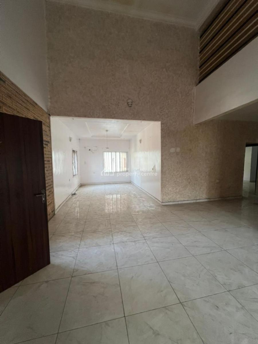 Spacious 3bedroom Terrace with Bq Fully Serviced, Secured Estate, Osapa, Lekki, Lagos, Terraced Duplex for Rent