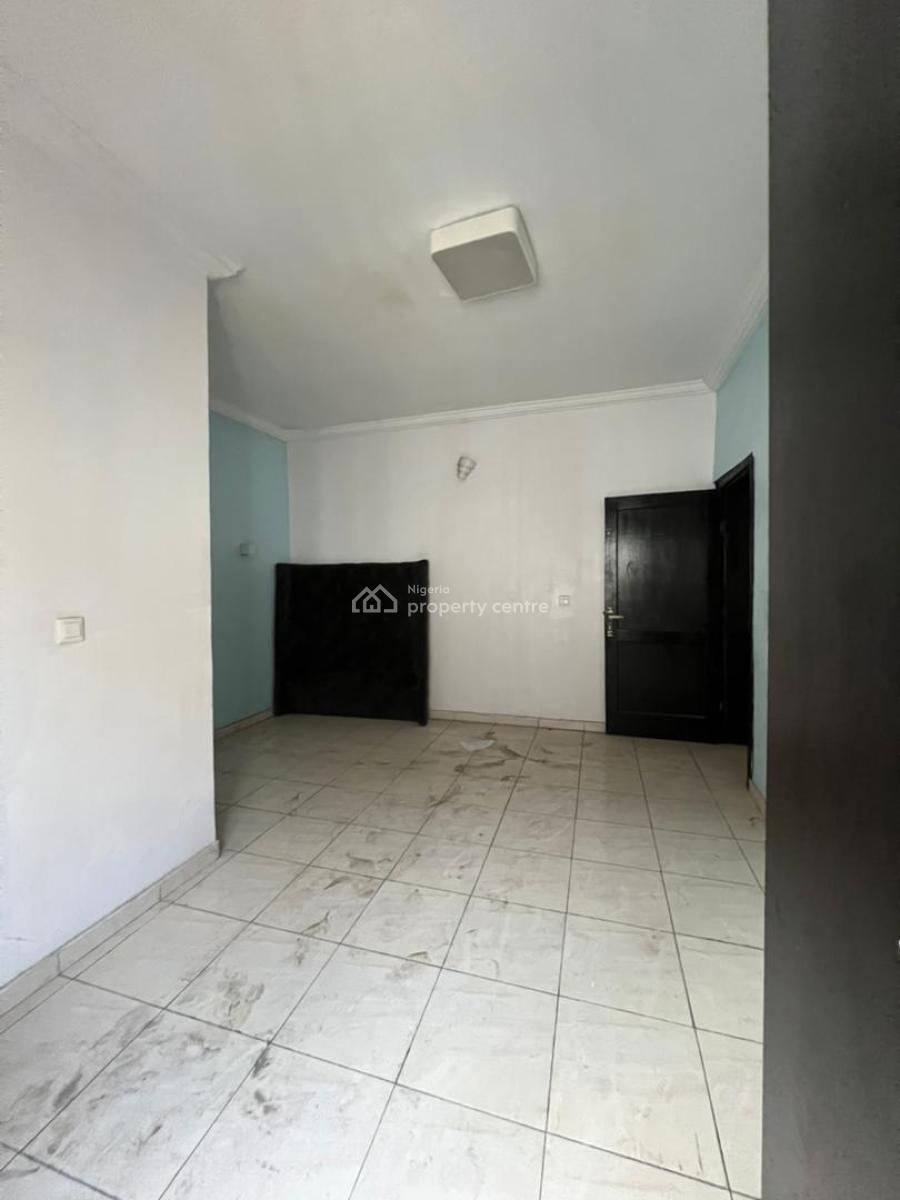 Spacious 3bedroom Terrace with Bq Fully Serviced, Secured Estate, Osapa, Lekki, Lagos, Terraced Duplex for Rent