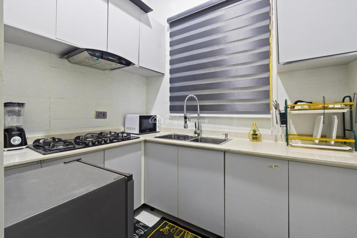 Luxury 1 Bedroom Apartment with Pool, Gym & Ps5, En-suite Rooms, Housekeeping, Parking Space, Comfortable Stay, Ikate, Lekki, Lagos, Flat / Apartment Short Let