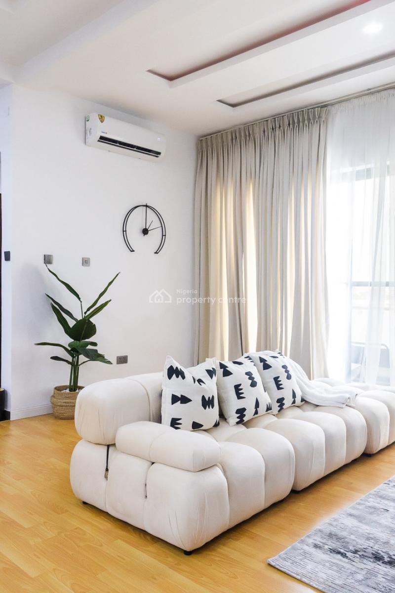 a Brand New Luxury 1 Bedroom with Swimming Pool, Ps5, Gym, Balconies,, Lekki Phase 1, Lekki, Lagos, Flat / Apartment Short Let