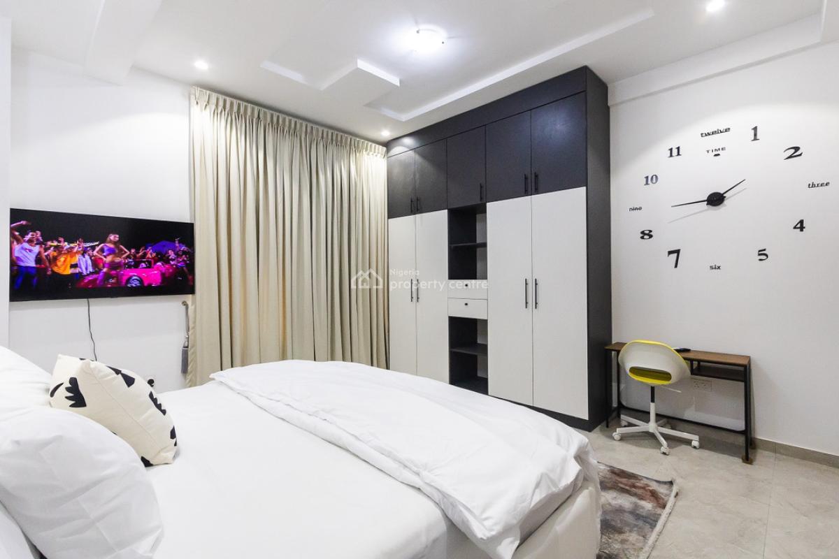 a Brand New Luxury 1 Bedroom with Swimming Pool, Ps5, Gym, Balconies,, Lekki Phase 1, Lekki, Lagos, Flat / Apartment Short Let