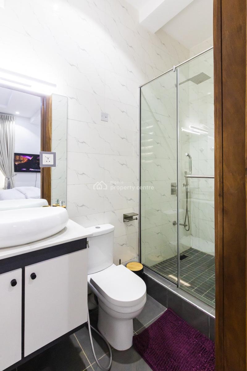 a Brand New Luxury 1 Bedroom with Swimming Pool, Ps5, Gym, Balconies,, Lekki Phase 1, Lekki, Lagos, Flat / Apartment Short Let
