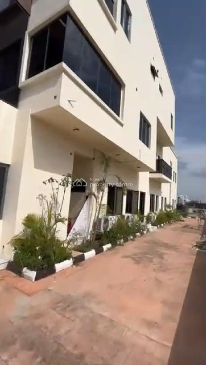 Spacious Luxury 7bedroom (7bedrooms, 3 Living Room and 3 Fitted Kitche, Cowrie Creek Estate, Lekki, Lagos, Semi-detached Duplex for Rent