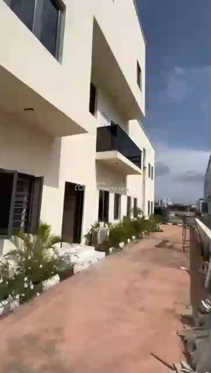 Spacious Luxury 7bedroom (7bedrooms, 3 Living Room and 3 Fitted Kitche, Cowrie Creek Estate, Lekki, Lagos, Semi-detached Duplex for Rent