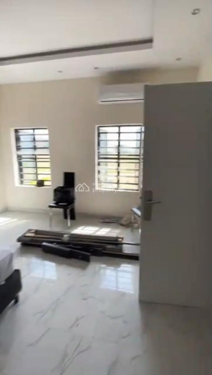 Spacious Luxury 7bedroom (7bedrooms, 3 Living Room and 3 Fitted Kitche, Cowrie Creek Estate, Lekki, Lagos, Semi-detached Duplex for Rent