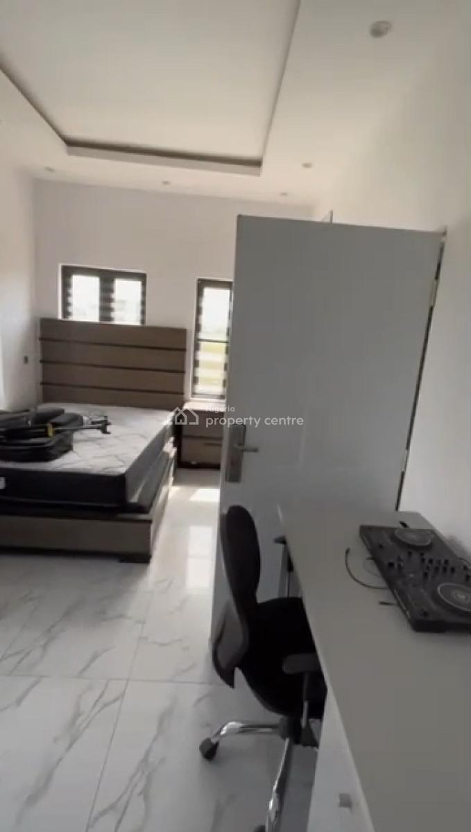 Spacious Luxury 7bedroom (7bedrooms, 3 Living Room and 3 Fitted Kitche, Cowrie Creek Estate, Lekki, Lagos, Semi-detached Duplex for Rent