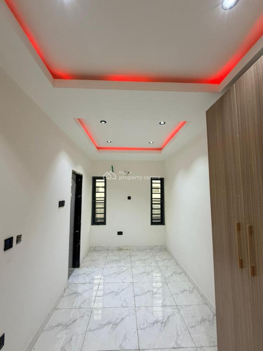 Exquisitely Built 3 Bedroom Apartment in a Gated Estate, Close to Gbagada General Hospital, Gbagada, Lagos, Block of Flats for Sale