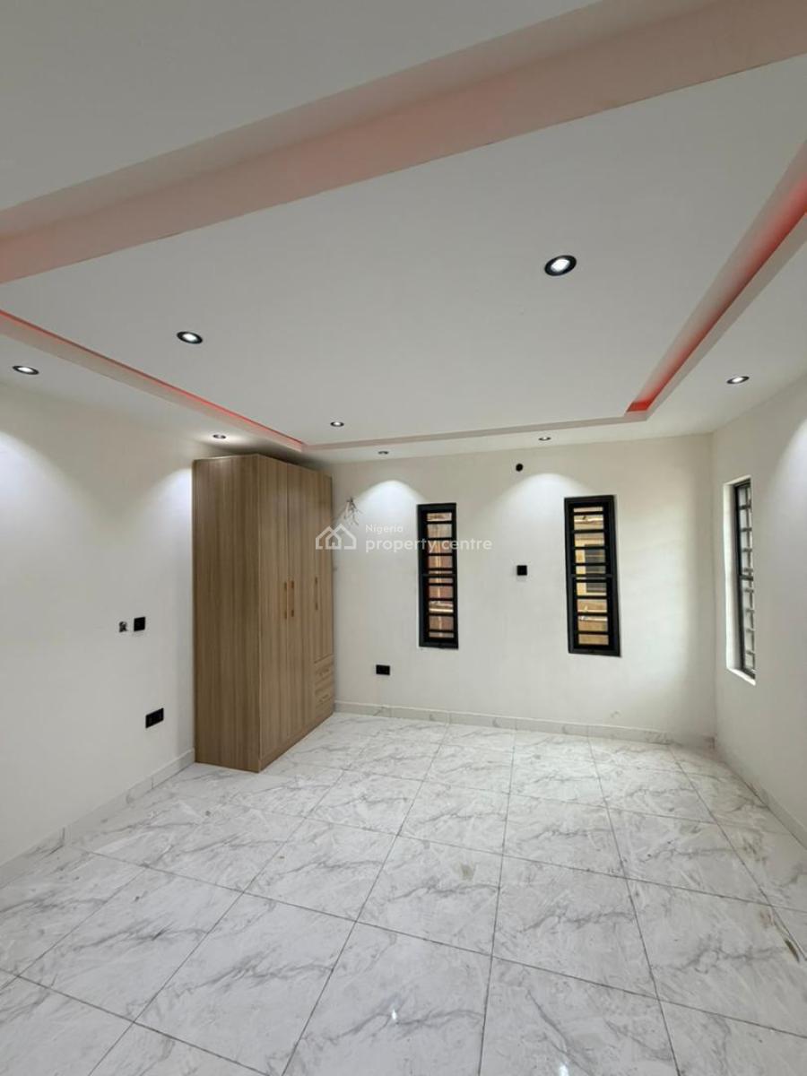 Exquisitely Built 3 Bedroom Apartment in a Gated Estate, Close to Gbagada General Hospital, Gbagada, Lagos, Block of Flats for Sale