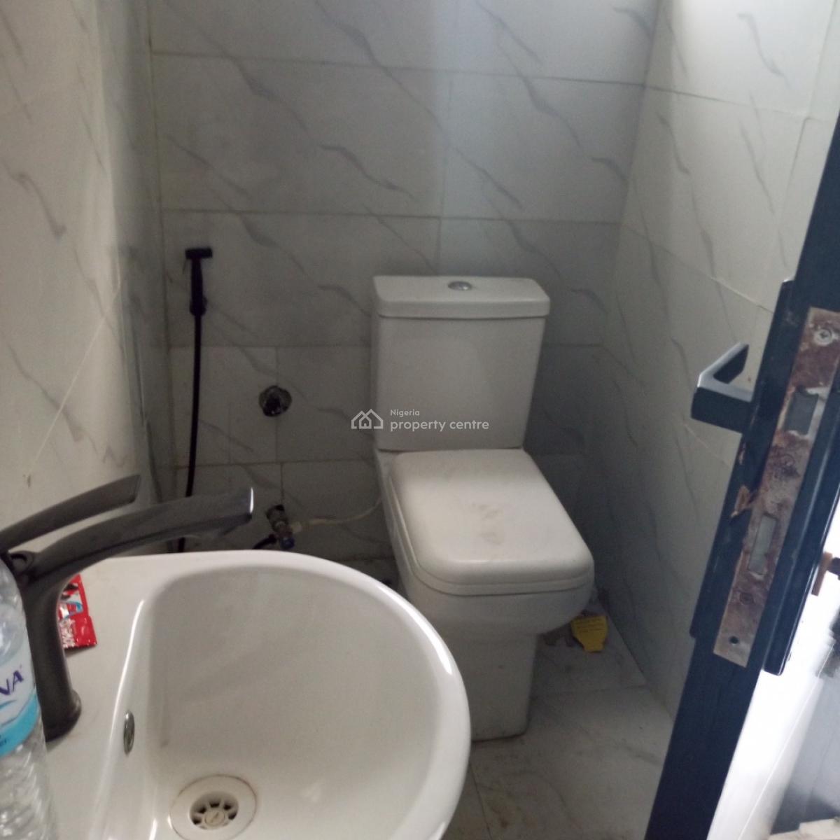 Luxurious and Standard 2bedroom Apartment, Igbeefon Lekki, Lekki, Lagos, Flat / Apartment for Rent