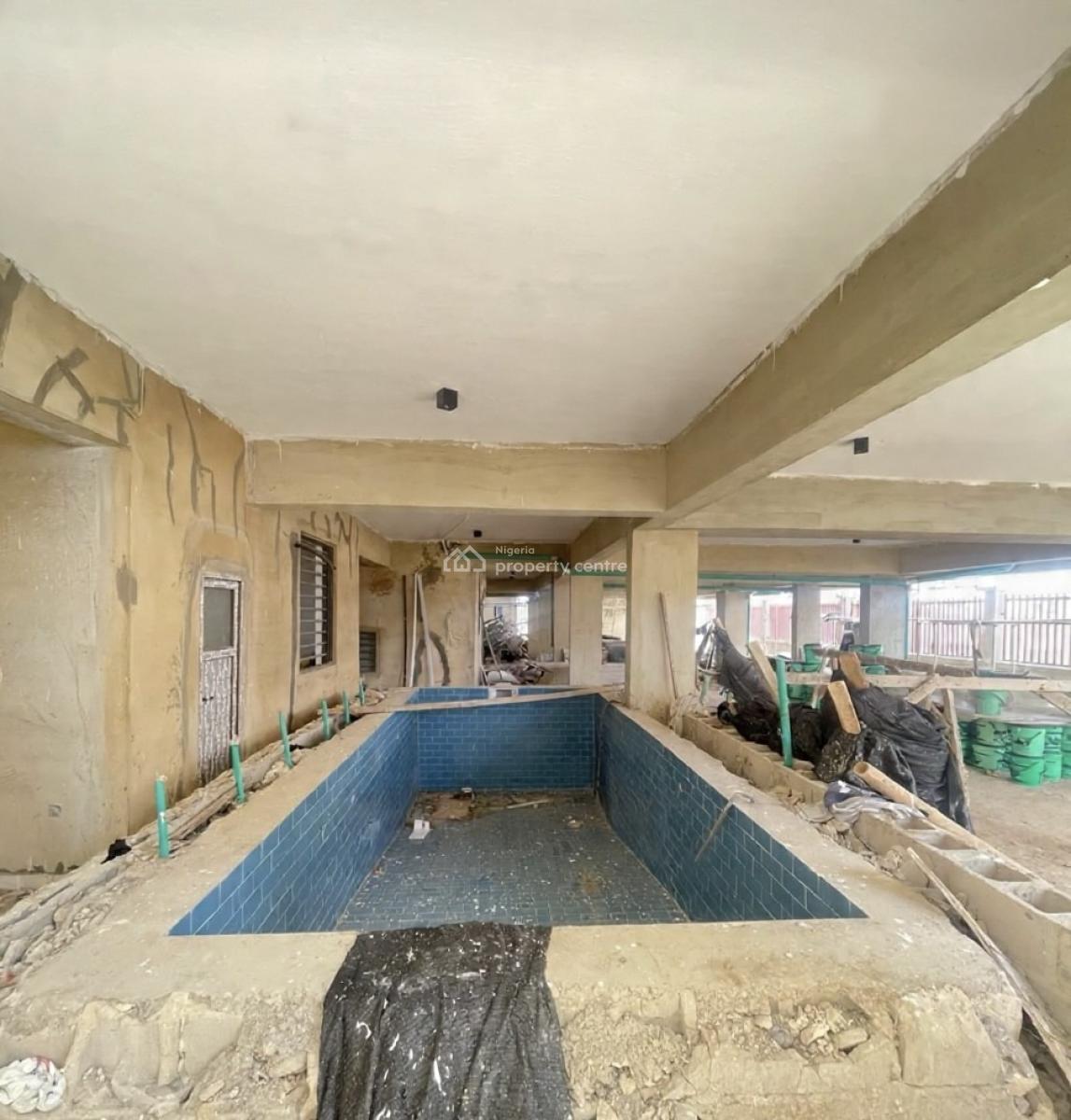 Lovely 2 Bedroom Apartment with Gym, Lekki Phase 1, Lekki Phase 1, Lekki, Lagos, Block of Flats for Sale