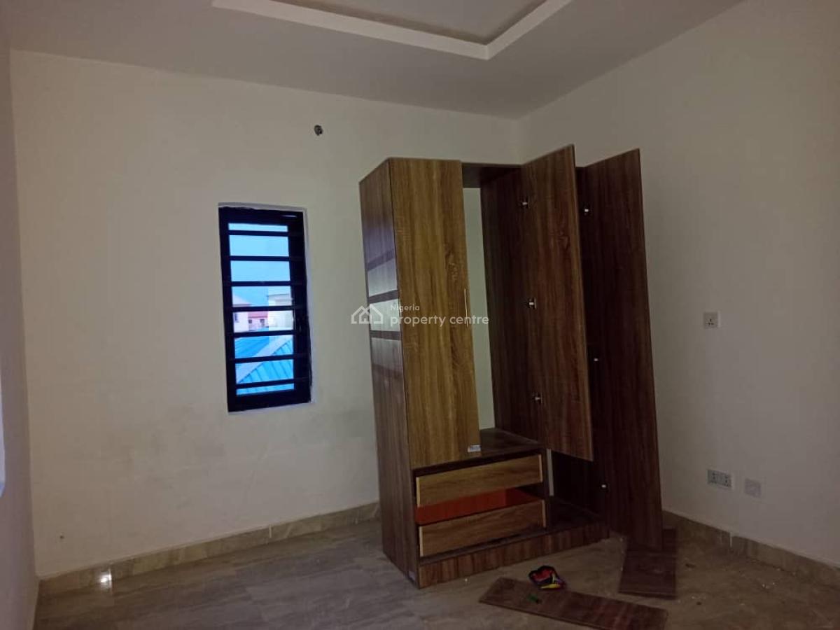 Luxury 2 Bedroom Flat, Off Mobil Road, Maroko Orile Ajah, Ajah, Lagos, Flat / Apartment for Rent