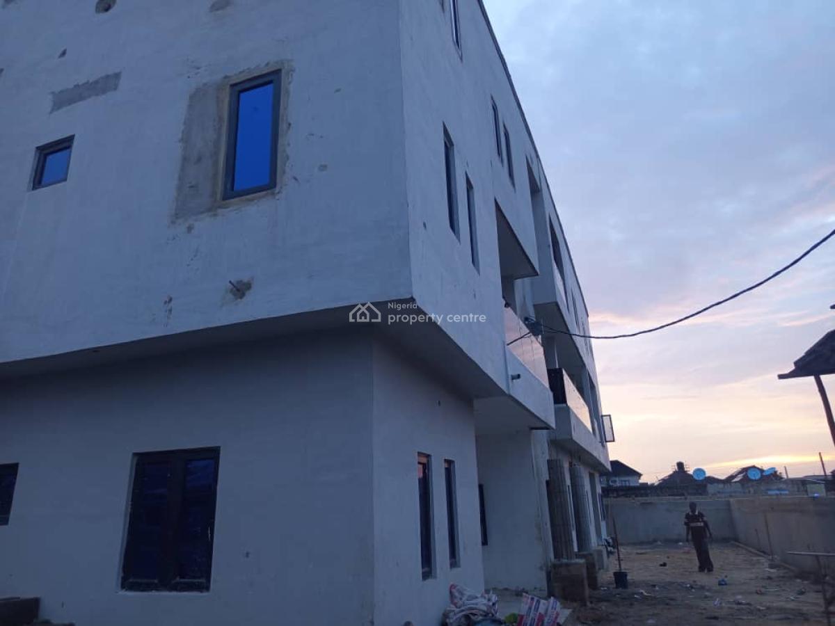 Luxury 2 Bedroom Flat, Off Mobil Road, Maroko Orile Ajah, Ajah, Lagos, Flat / Apartment for Rent